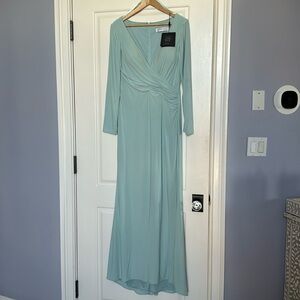 NWT Mac Duggal gown